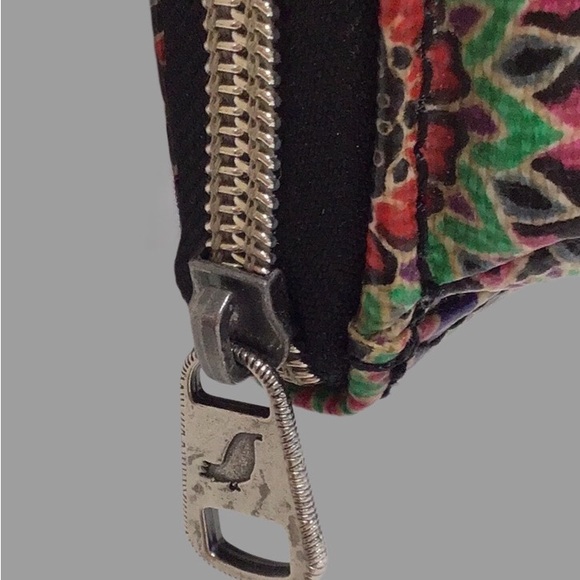 sakroots Onyx Wanderlust Smartphone Crossbody Wallet, Multi-Color - Picture 9 of 13